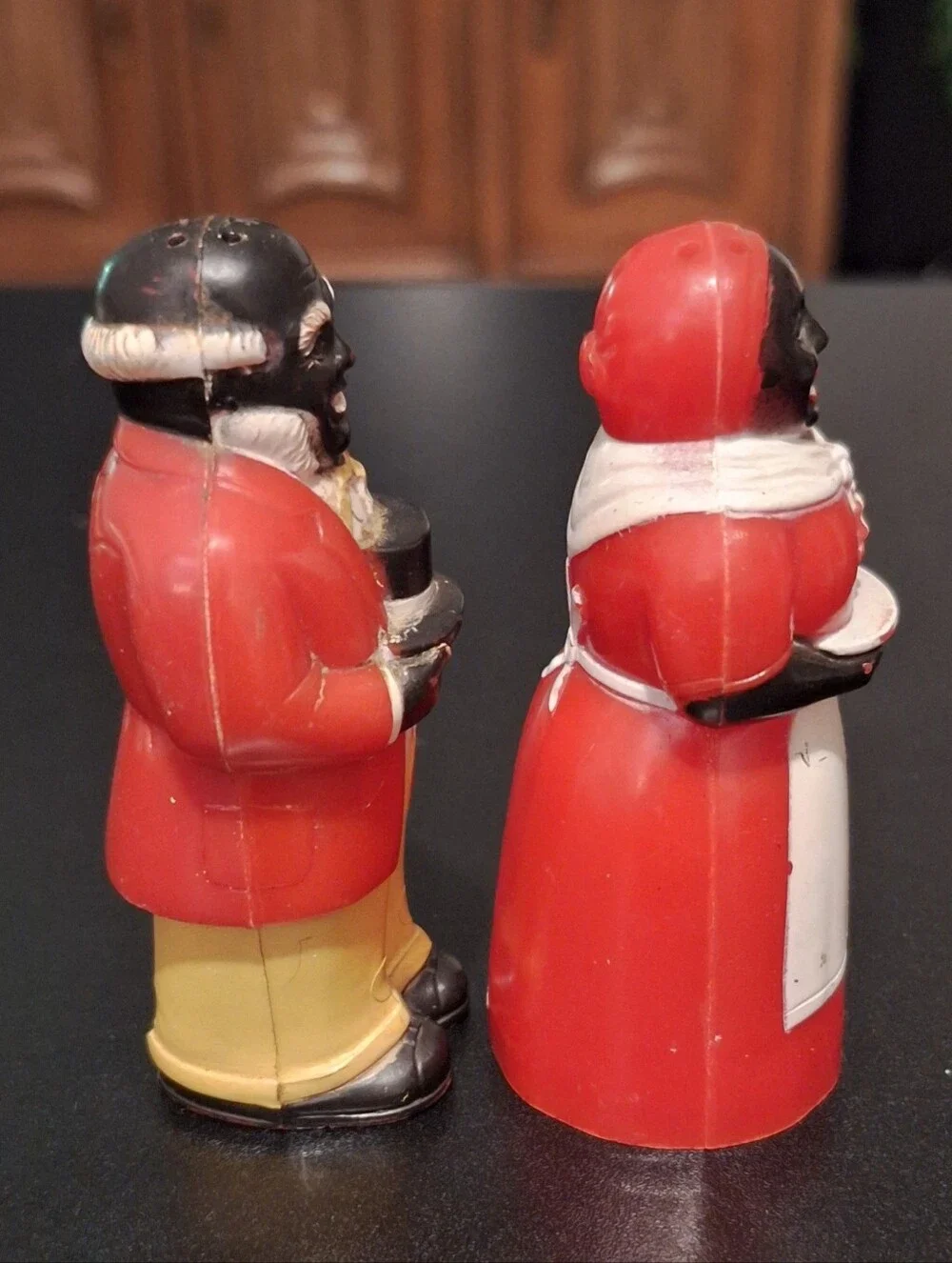 Black Americana F & F Vintage-Style Salt and Pepper Shaker Set